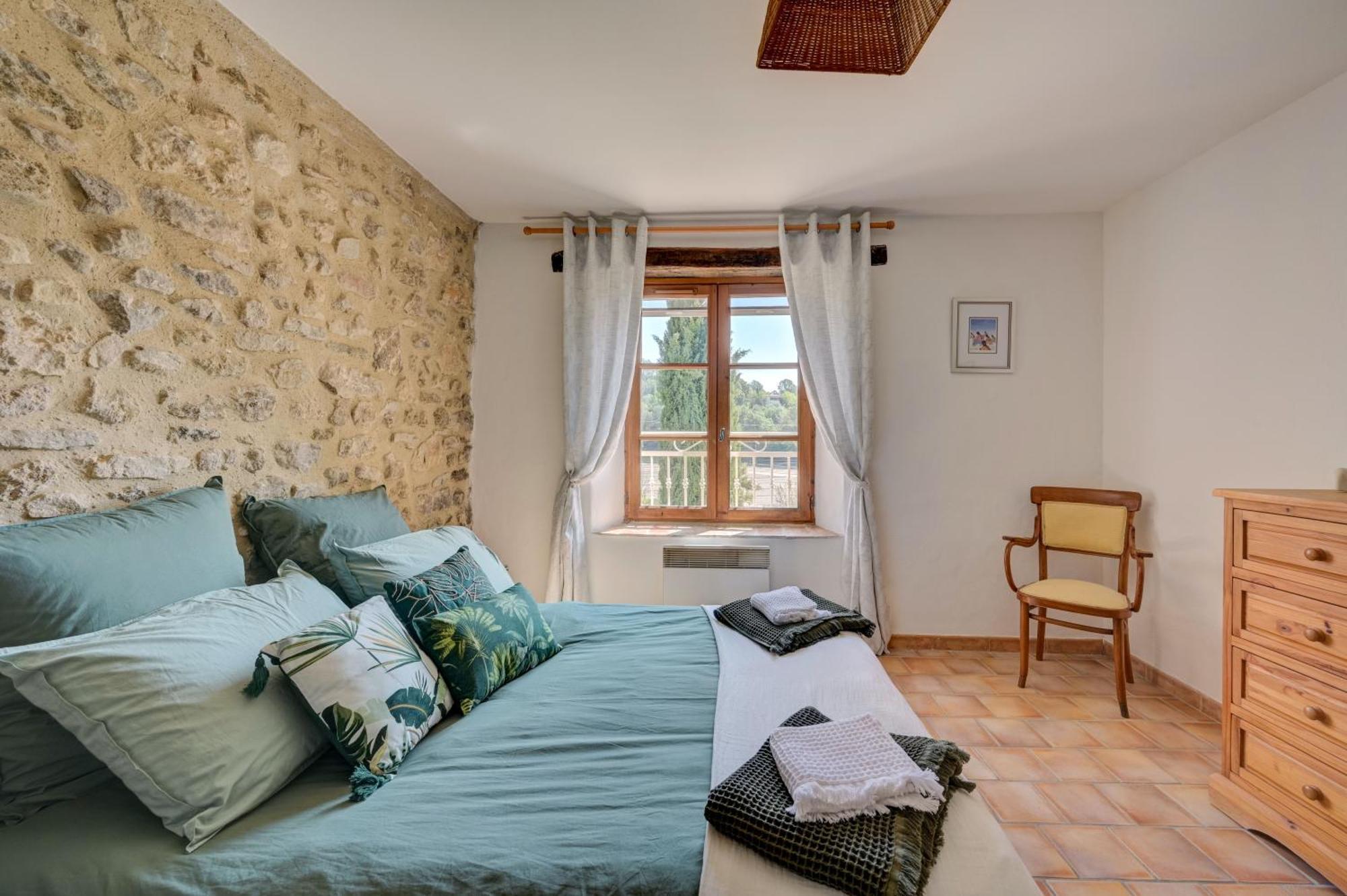 Hébergement de vacances Des Korrigans Forcalquier